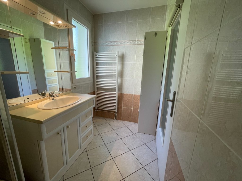 APPARTEMENT T3 A VENDRE - ST ETIENNE - 80.4 m2 - 95 000 &euro;