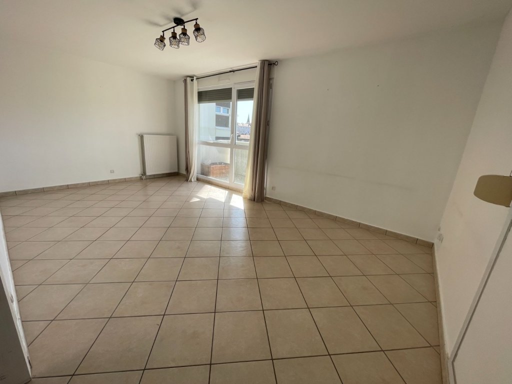 APPARTEMENT T3 A VENDRE - ST ETIENNE - 80.4 m2 - 95 000 &euro;