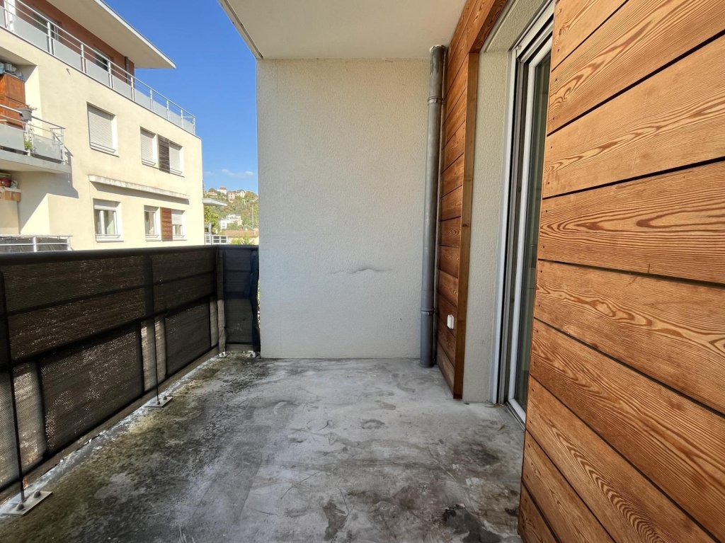 APPARTEMENT T3 A VENDRE - ST ETIENNE - 62.6 m2 - 99 000 &euro;