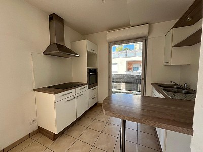 APPARTEMENT T3 A VENDRE - ST ETIENNE - 62.6 m2 - 99 000 €