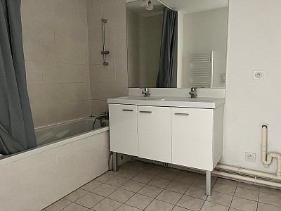 APPARTEMENT T3 A VENDRE - ST ETIENNE - 62.6 m2 - 99 000 €