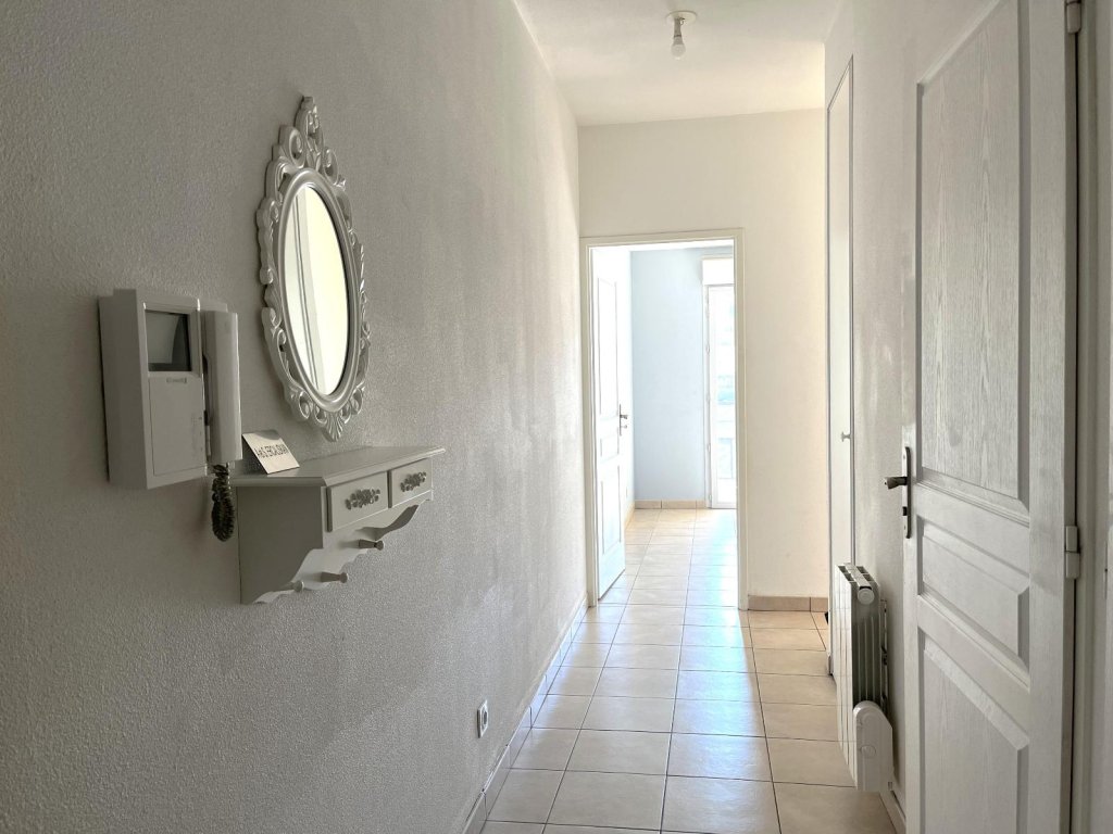 APPARTEMENT T3 A VENDRE - ST ETIENNE - 62.6 m2 - 99 000 &euro;