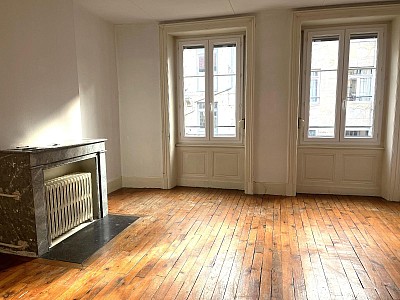 APPARTEMENT T3 A VENDRE - ST ETIENNE Centre Ville - 99.59 m2 - 85 000 €