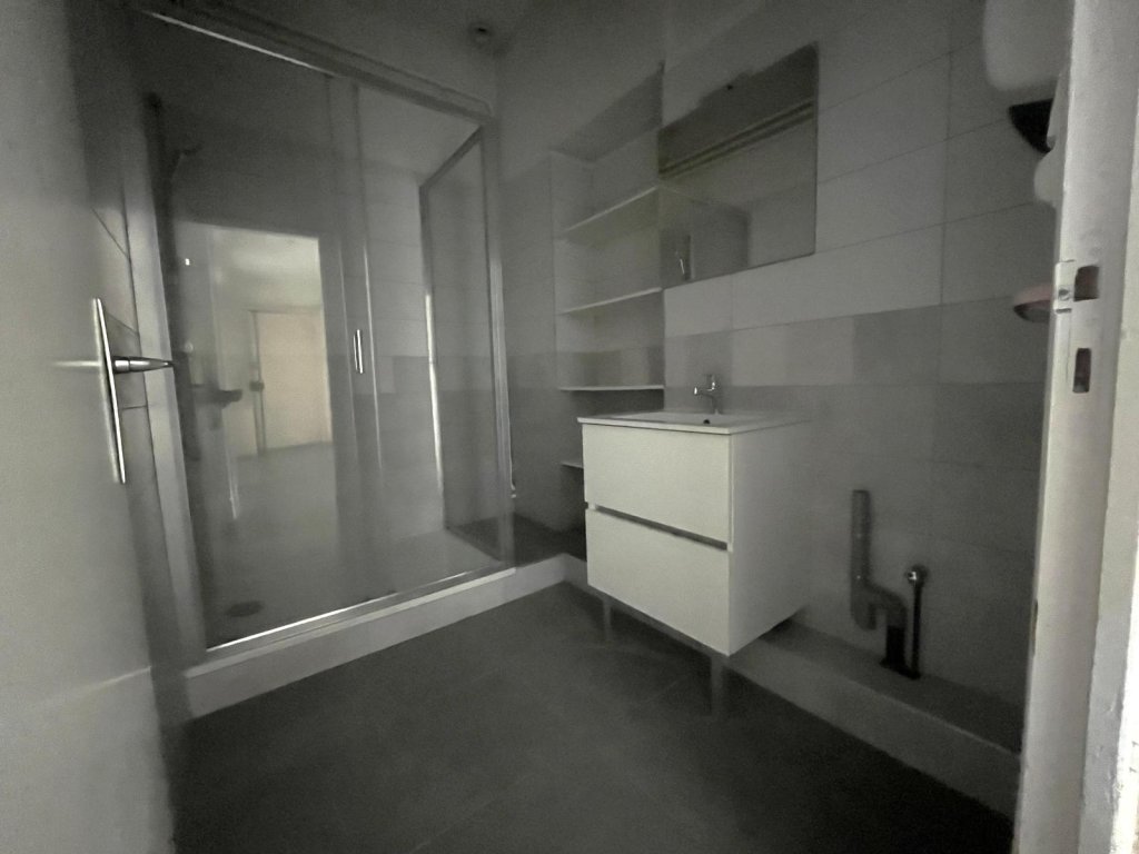 APPARTEMENT T3 A VENDRE - ST ETIENNE Centre Ville - 99.59 m2 - 85 000 &euro;