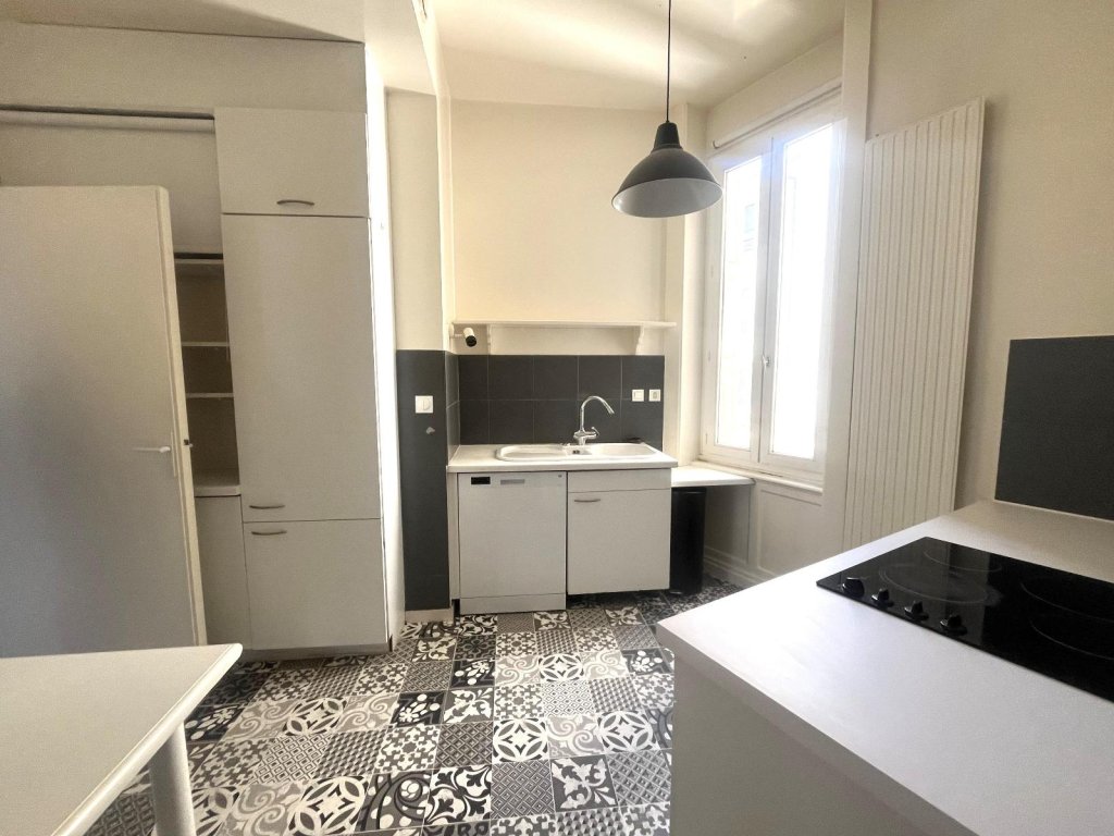 APPARTEMENT T3 A VENDRE - ST ETIENNE Centre Ville - 99.66 m2 - 150 000 &euro;
