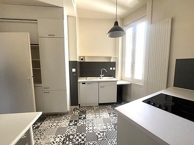 APPARTEMENT T3 A VENDRE - ST ETIENNE Centre Ville - 99.66 m2 - 150 000 €