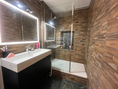 APPARTEMENT T3 A VENDRE - ST ETIENNE - 75 m2 - 85 000 €