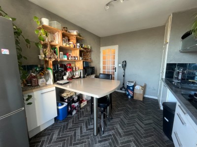 APPARTEMENT T3 A VENDRE - ST ETIENNE - 75 m2 - 85 000 €