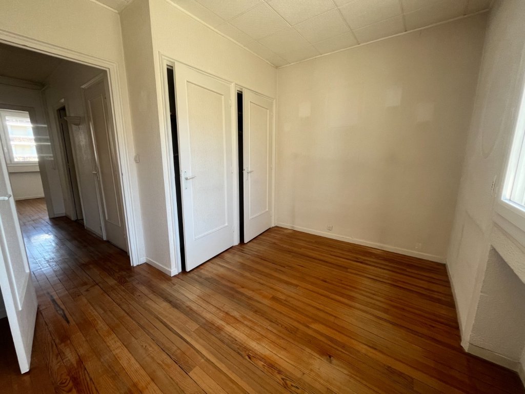 APPARTEMENT T3 A VENDRE - ST ETIENNE - 65.92 m2 - 69 000 &euro;