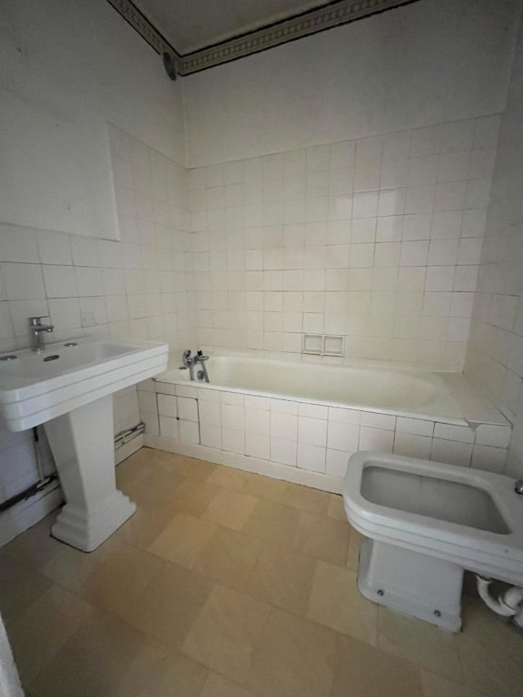 APPARTEMENT T3 A VENDRE - ST ETIENNE - 65.92 m2 - 69 000 &euro;