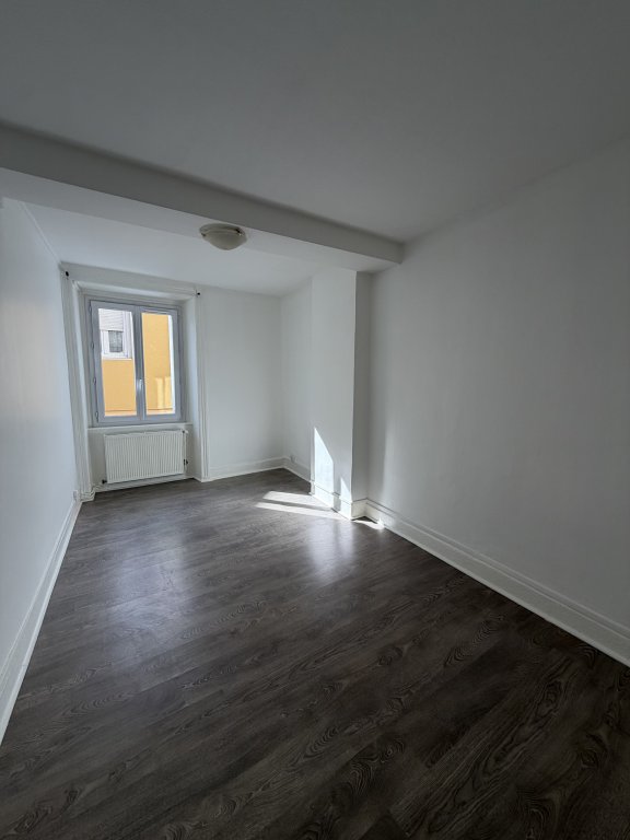 APPARTEMENT T4 A LOUER - ST ETIENNE Centre Deux-Trefilerie - 77.65 m2 - 670 &euro; charges comprises par mois