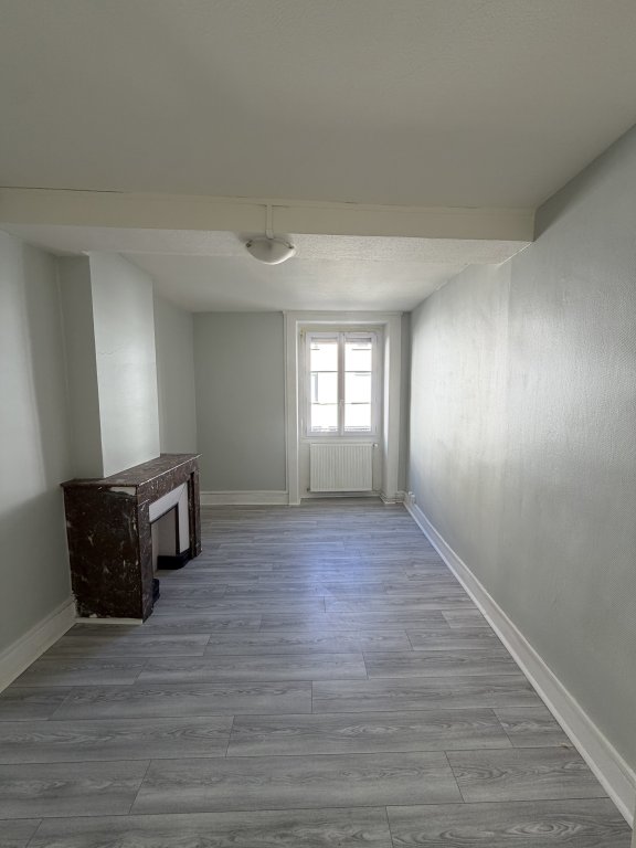 APPARTEMENT T4 A LOUER - ST ETIENNE Centre Deux-Trefilerie - 77.65 m2 - 670 &euro; charges comprises par mois
