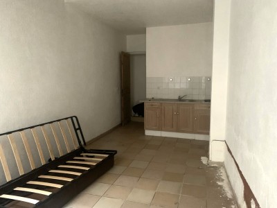 Local commercial / professionnel / studio A VENDRE - ST ETIENNE centre ville - 92.95 m2 - 55 000 &euro;