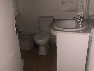 Local commercial / professionnel / studio A VENDRE - ST ETIENNE centre ville - 92.95 m2 - 55 000 &euro;