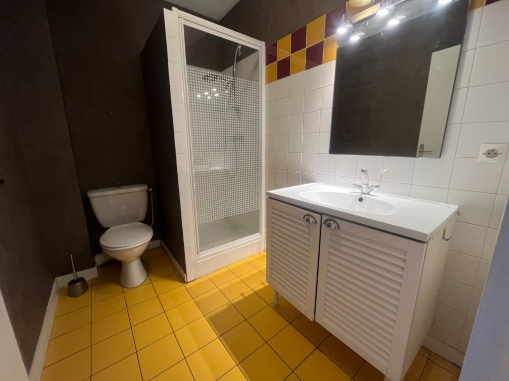 APPARTEMENT T4 A VENDRE - ST ETIENNE PORTAIL ROUGE - 114.45 m2 - 215 000 &euro;