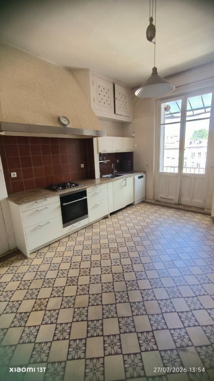 APPARTEMENT T5 A LOUER - ST ETIENNE hyper centre - 191.03 m2 - 1 170 &euro; charges comprises par mois