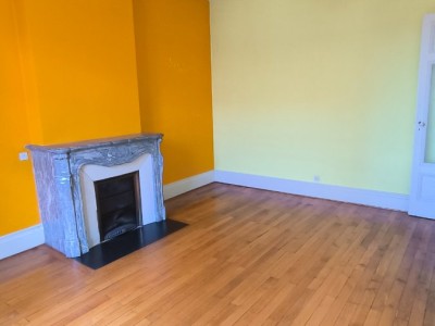 APPARTEMENT T5 A LOUER - ST ETIENNE hyper centre - 191.03 m2 - 1 170 &euro; charges comprises par mois