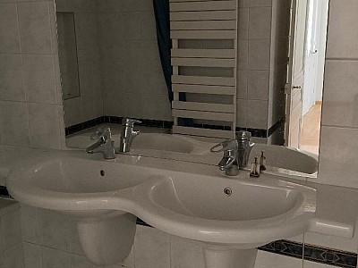 APPARTEMENT T6 A LOUER - ST ETIENNE - 1 585 € charges comprises par mois