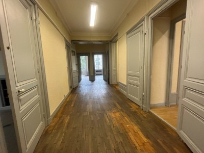 APPARTEMENT T8 A VENDRE - ST ETIENNE - 174.4 m2 - 135 000 €