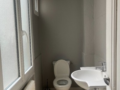 APPARTEMENT T8 A VENDRE - ST ETIENNE - 174.4 m2 - 135 000 €