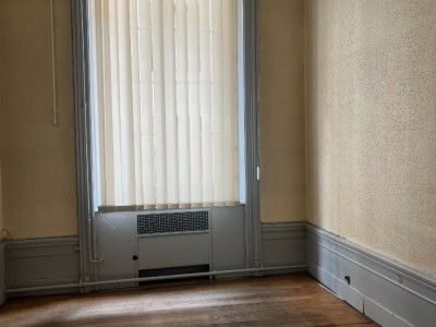 APPARTEMENT T8 A VENDRE - ST ETIENNE - 174.4 m2 - 135 000 €