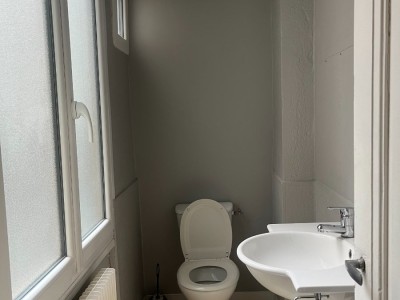 APPARTEMENT T8 A VENDRE - ST ETIENNE - 174.4 m2 - 135 000 €