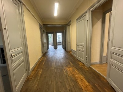 APPARTEMENT T8 A VENDRE - ST ETIENNE - 174.4 m2 - 135 000 €